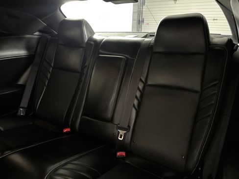 Used 2018 Dodge Challenger SRT Hellcat RWD image 22