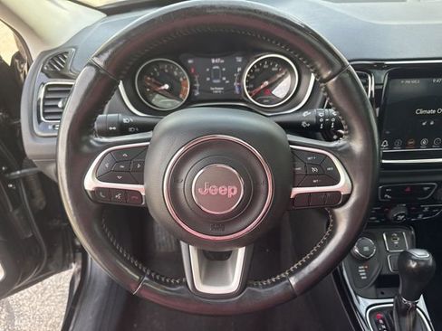 Used 2018 Jeep Compass Limited w/ Navigation Group AWD/4WD image 15