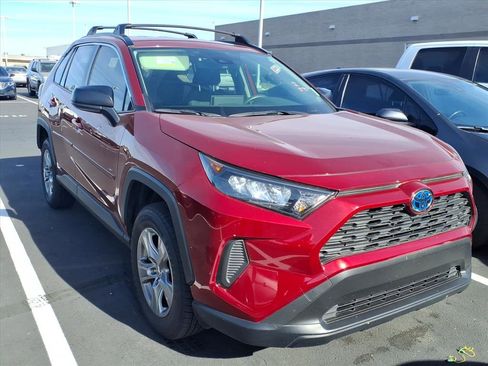 Certified 2022 Toyota RAV4 LE image 2