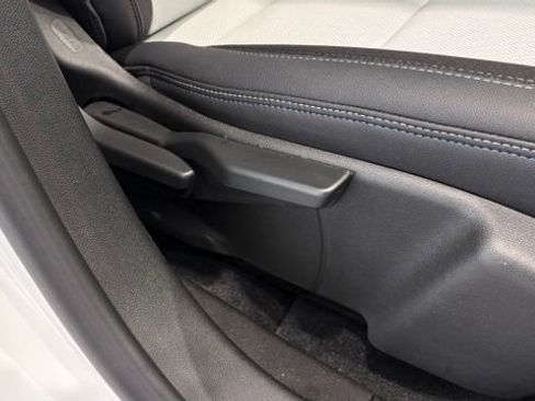 New 2025 Chevrolet Equinox EV LT FWD image 22