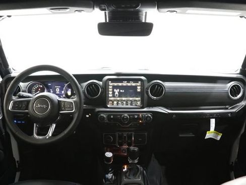 Used 2023 Jeep Wrangler Unlimited Rubicon 4xe w/ Safety Group AWD/4WD image 15