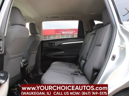 Used 2019 Toyota Highlander AWD V6 image 14