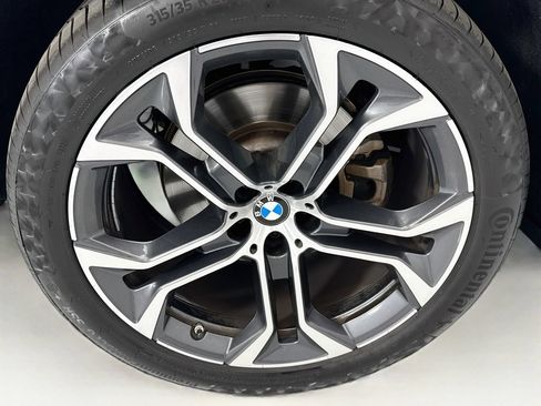 Used 2024 BMW X5 xDrive40i w/ Premium Package AWD/4WD image 32