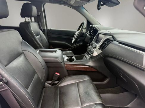 Used 2017 GMC Yukon XL SLT w/ Premium Edition AWD/4WD image 52