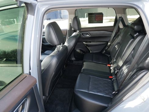 Certified 2023 Nissan Rogue Platinum w/ Platinum Premium Package image 11