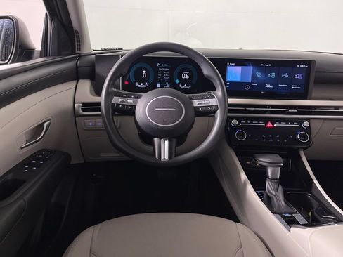 Certified 2025 Hyundai Tucson SEL AWD/4WD image 15