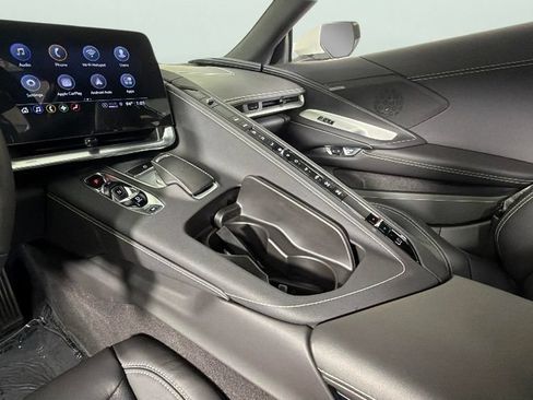Used 2023 Chevrolet Corvette Stingray Coupe w/ 1LT RWD image 19