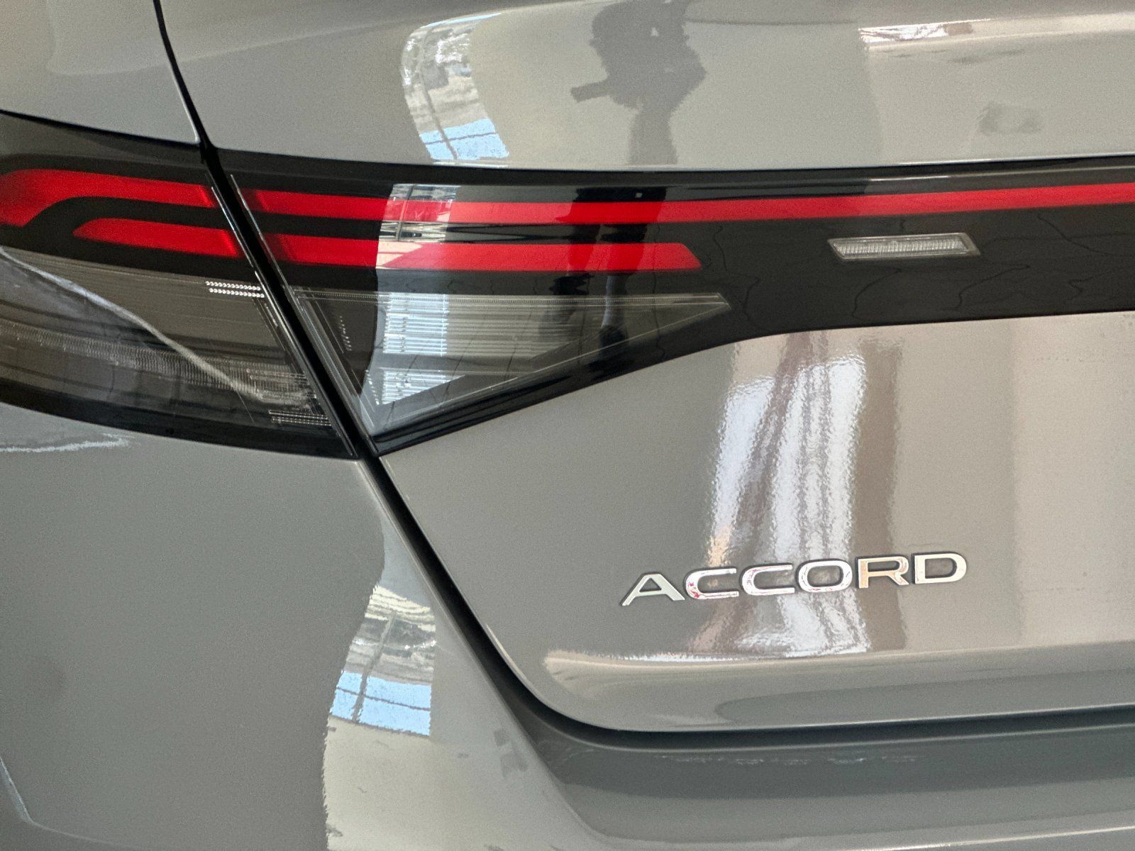 Used 2025 Honda Accord SE image 24