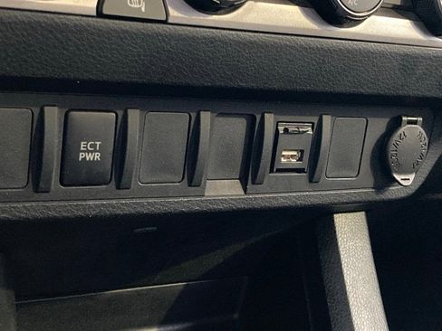 Used 2020 Toyota Tacoma SR image 28