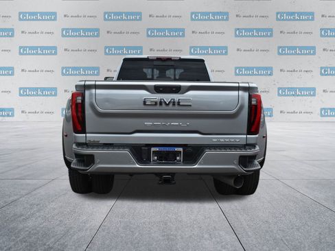 Used 2024 GMC Sierra 3500 Denali Ultimate AWD/4WD image 7