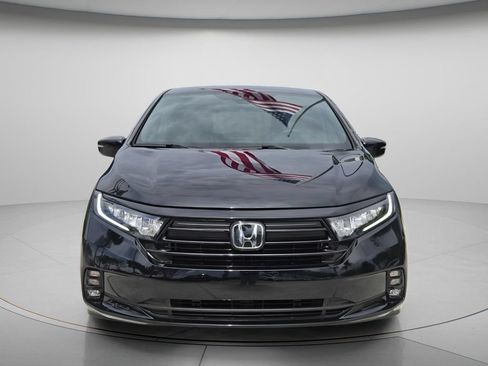 Used 2024 Honda Odyssey Sport image 4