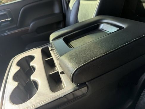 Used 2018 GMC Sierra 2500 SLT w/ Suspension Package, Off-Road image 28