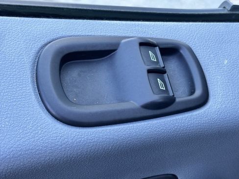 Used 2019 Ford Transit 350 XLT image 12