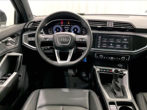 Used 2025 Audi Q3 2.0T Premium AWD/4WD image 17