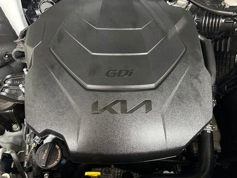 Used 2022 Kia Telluride LX AWD/4WD image 10