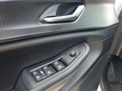 New 2024 Jeep Grand Cherokee L Altitude image 11