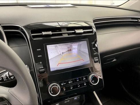 Certified 2024 Hyundai Tucson SE FWD image 27