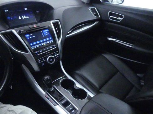 Used 2018 Acura TLX FWD image 15