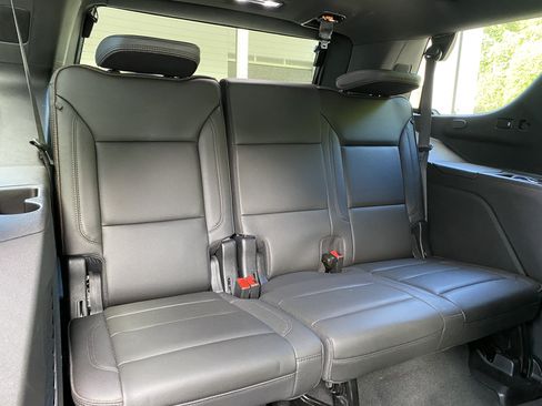 Used 2024 Chevrolet Tahoe High Country w/ Premium Package AWD/4WD image 40