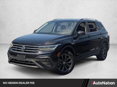 Used 2022 Volkswagen Tiguan SE FWD image 1