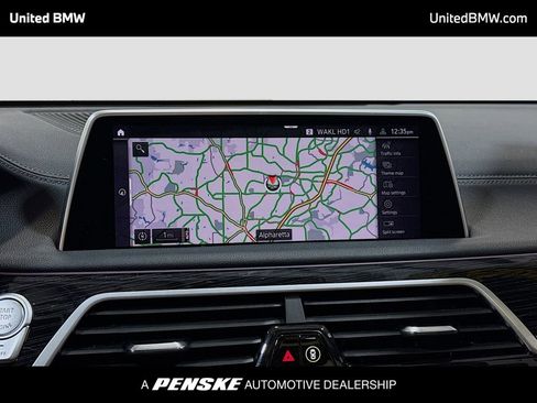 Used 2022 BMW 740i w/ M Sport Package RWD image 10