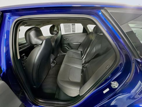 Used 2025 Kia K4 LXS image 26