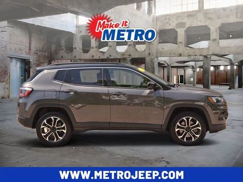 Used 2024 Jeep Compass Limited AWD/4WD image 1