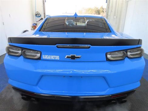 Used 2023 Chevrolet Camaro SS RWD image 11