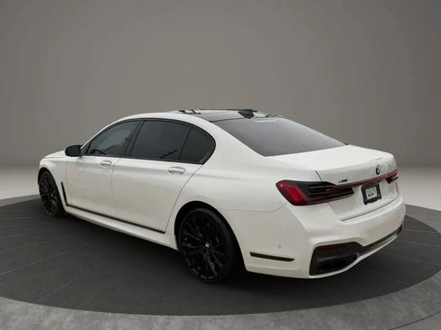Used 2022 BMW 750i xDrive w/ M Sport Package AWD/4WD image 9