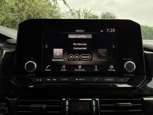 Used 2025 Nissan Pathfinder SV FWD image 30