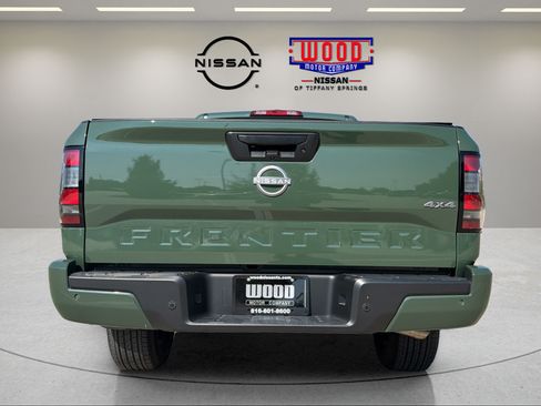 Certified 2025 Nissan Frontier SV AWD/4WD image 3