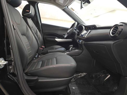 Used 2020 Nissan Kicks SR FWD image 28