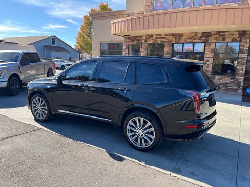 Used 2021 Cadillac XT6 Sport image 30