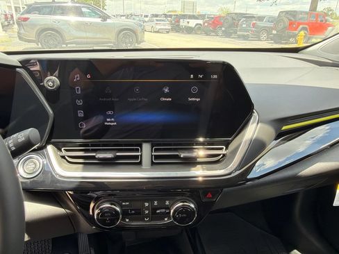 New 2026 Chevrolet Trax ACTIV w/ Sunroof Package FWD image 23