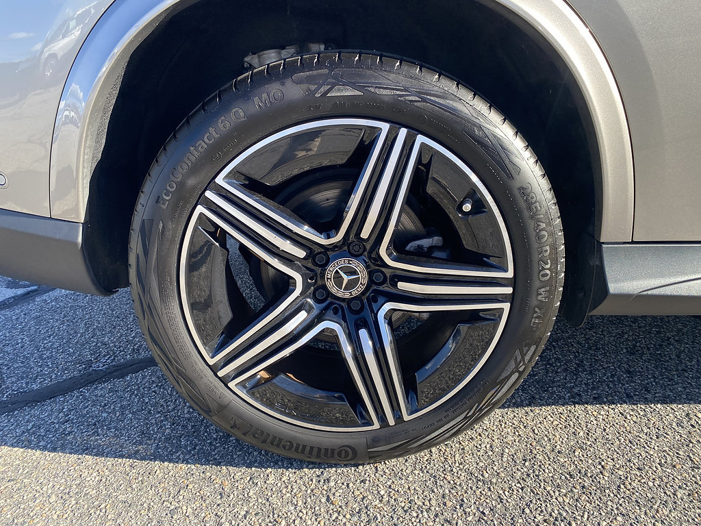 Used 2024 Mercedes-Benz GLC 300 4MATIC image 12