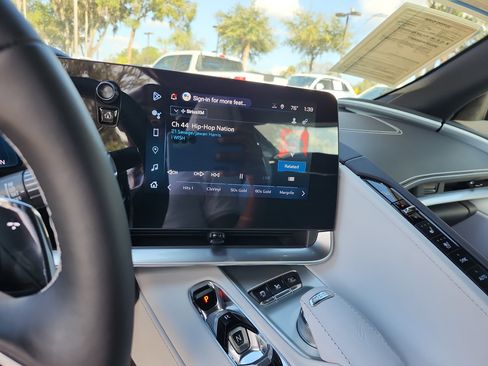 Used 2025 Chevrolet Corvette Stingray Preferred Cpe w/ 2LT image 13