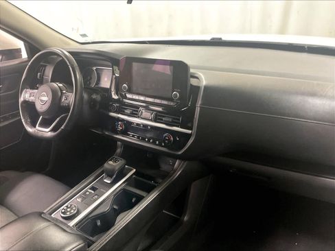 Certified 2022 Nissan Pathfinder SV image 14