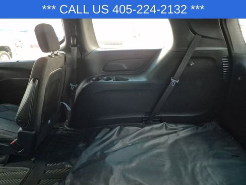 Used 2021 Chrysler Pacifica Touring w/ S Appearance Package FWD image 27