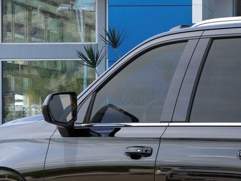 Used 2026 Chevrolet Suburban LS w/ LS Custom Edition RWD image 12