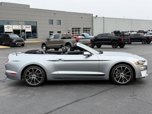 Used 2022 Ford Mustang Premium RWD image 3