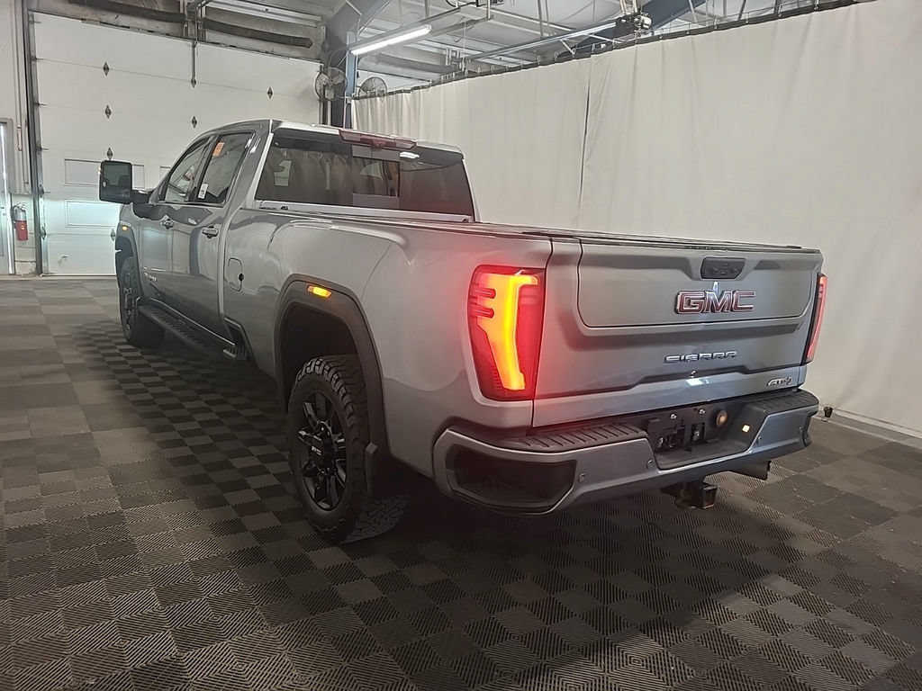 Used 2024 GMC Sierra 2500 AT4 w/ AT4 Premium Plus Package AWD/4WD image 4