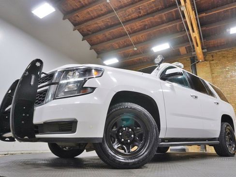 Used 2019 Chevrolet Tahoe 4WD image 3