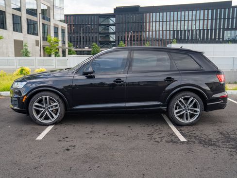 Used 2018 Audi Q7 3.0T Prestige w/ Prestige Package AWD/4WD image 2