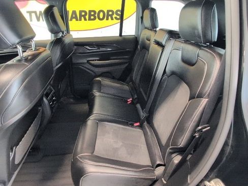 Used 2023 Jeep Grand Cherokee Altitude image 24