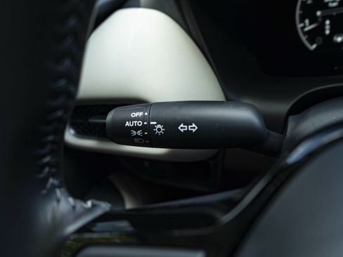 Used 2027 Honda HR-V EX-L image 23