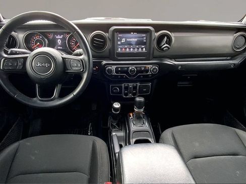 Used 2022 Jeep Gladiator Sport AWD/4WD image 15