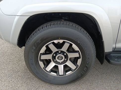 Used 2024 Toyota 4Runner TRD Off-Road AWD/4WD image 10