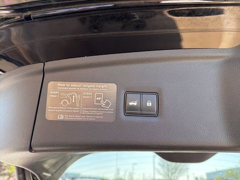 Used 2022 INFINITI QX55 Luxe w/ Cargo Package image 9