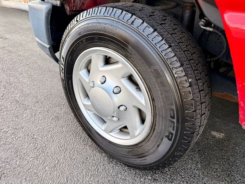 Used 2012 Ford E-150 and Econoline 150 w/ Commercial Cargo Van Pkg image 8