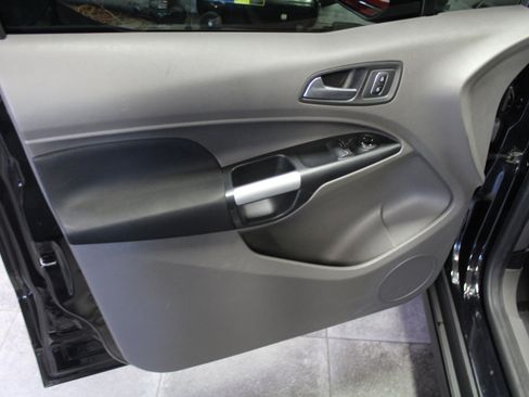 Used 2023 Ford Transit Connect XLT w/ Trailer Tow Package image 18